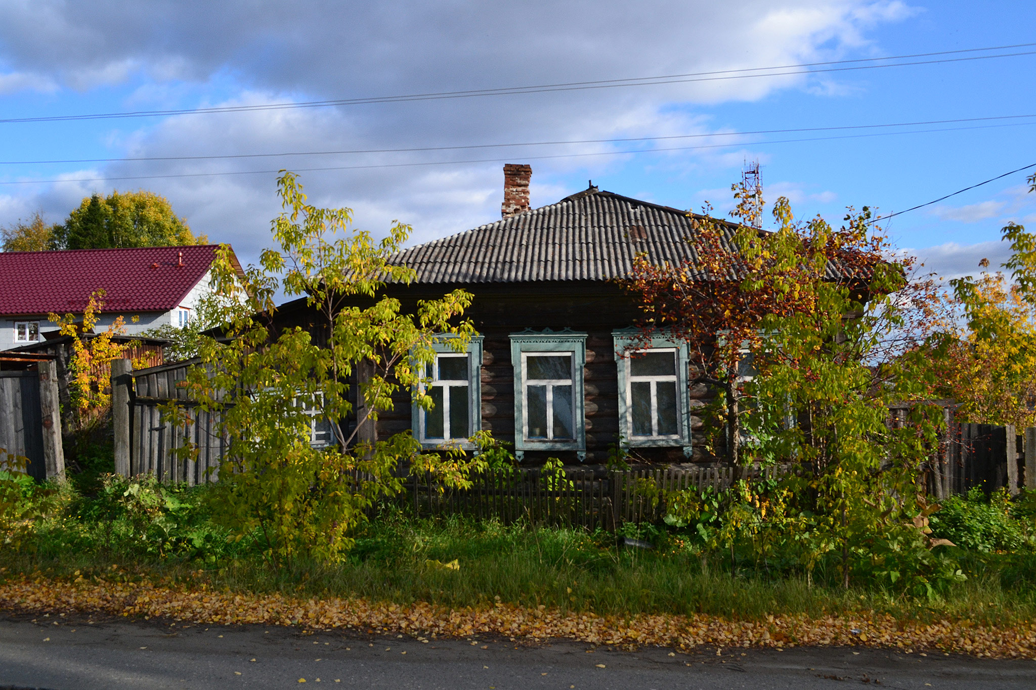 Аптека, улица Комсомольская, 10, Верхотурье (The former pharmacy building on Komsomolskaya st. 10, Verkhoturye)